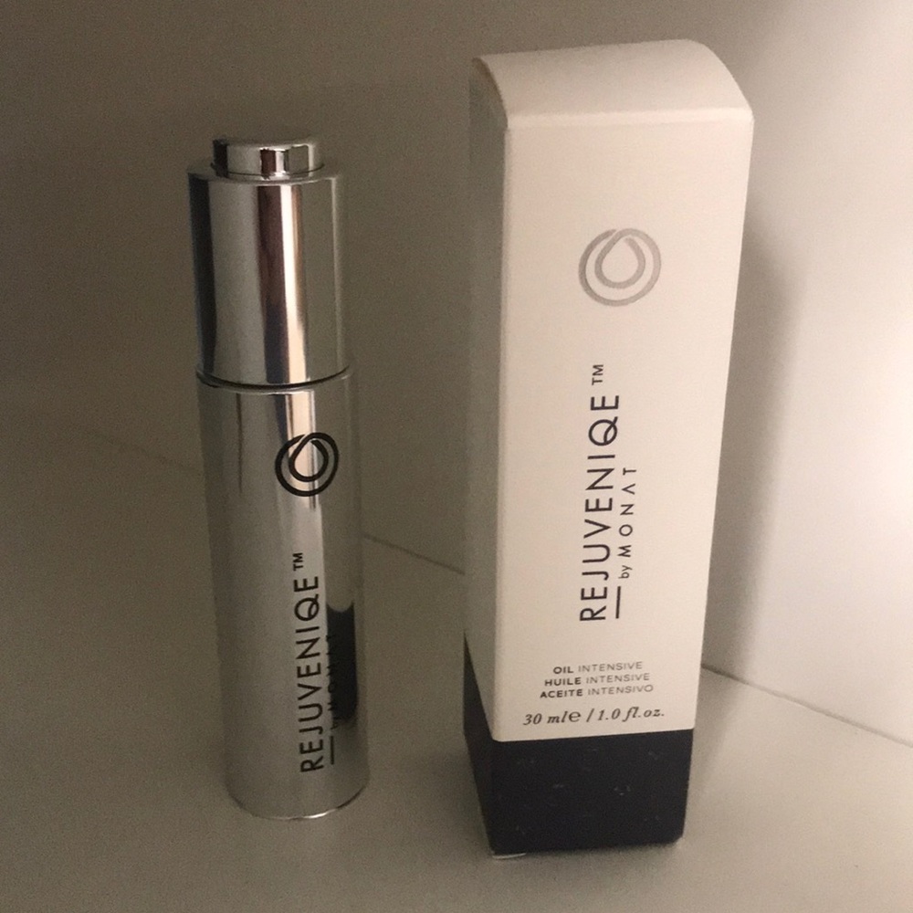 Monat Rejuveniqe Oil